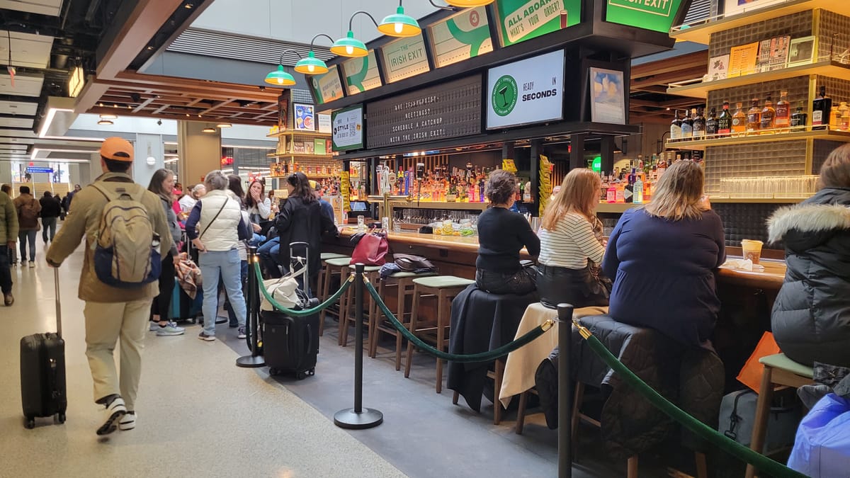 Why’d Moynihan’s already-perfect train station bar get a corny Irish pub makeover?